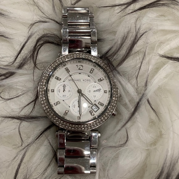 Michael Kors Women’s Watch - Picture 3 of 5